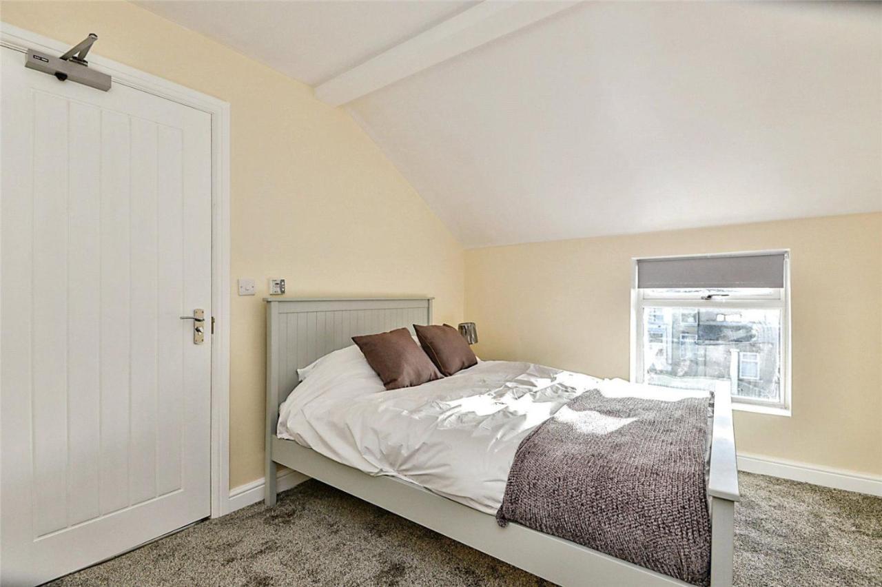Beautiful Townhouse In Morecambe Exterior foto